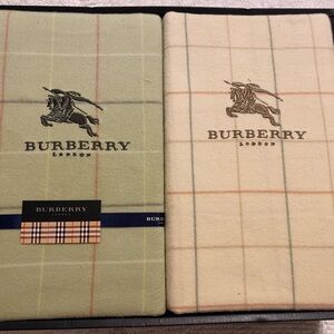 Burberry light weight blankets in box